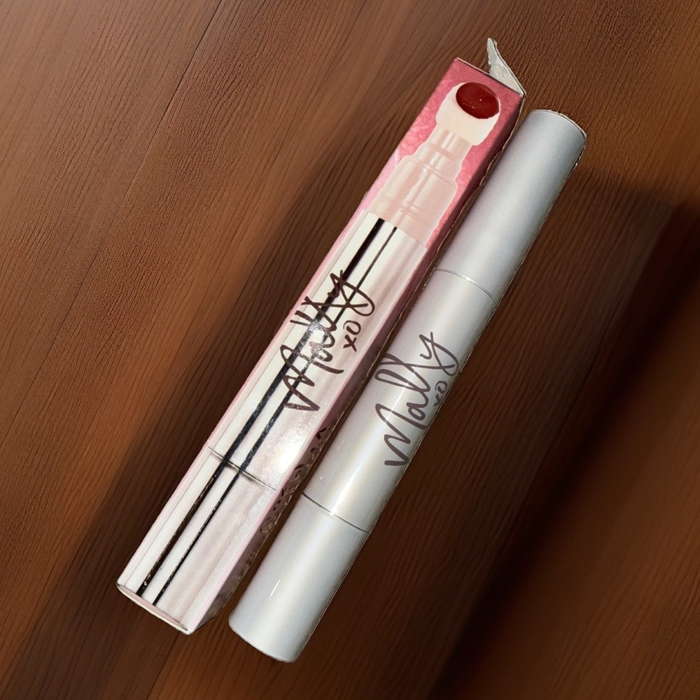 Mally XO Couture Color Cheek Lifting Blush*~ Blissful Berry 3ml NIB $24